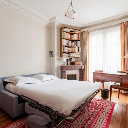 Apartment Veeve - Pere-lachaise Chronicles *