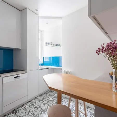 Apartment Veeve - Pere-lachaise Chronicles Paris