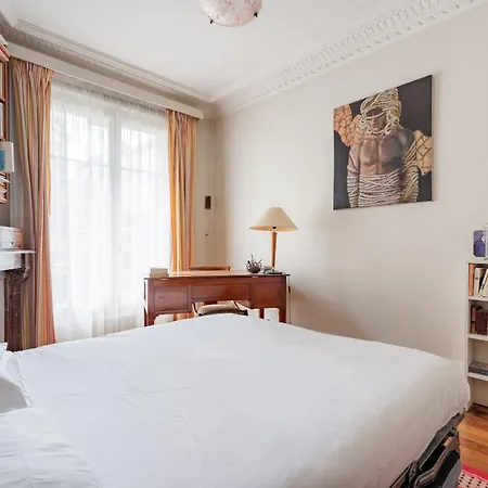 Apartment Veeve - Pere-lachaise Chronicles *