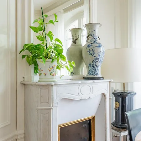 Apartment Veeve - Pere-lachaise Chronicles Paris