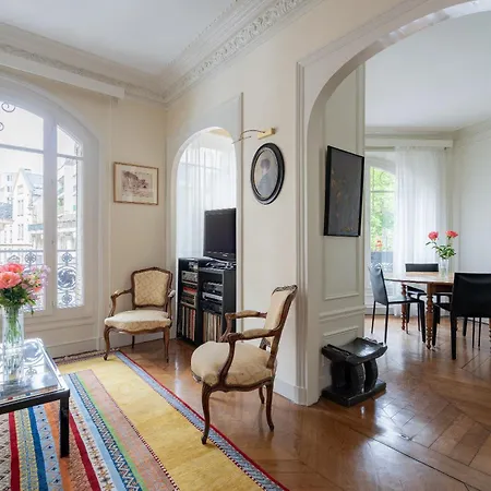 Apartment Veeve - Pere-lachaise Chronicles *